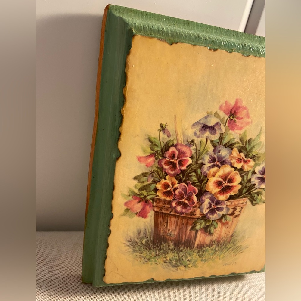 Vintage flower art wood wall hanging  ppansy flower basket card painted MCM 70s - Picture 10 of 16